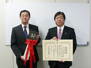 福祉巡回車両を埼玉県社会福祉協議会に寄贈しました。
